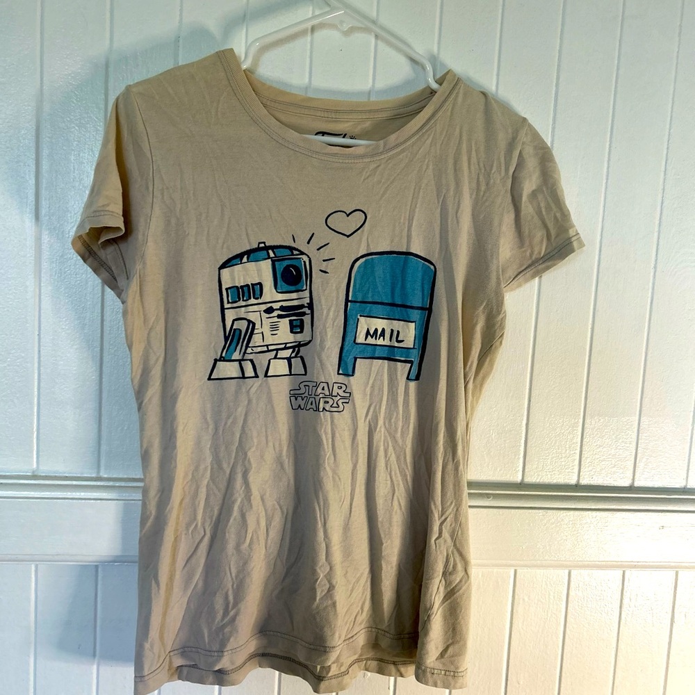 Star Wars R2D2 and Mailbox Tannish Grey Tshirt - Picture 1 of 1